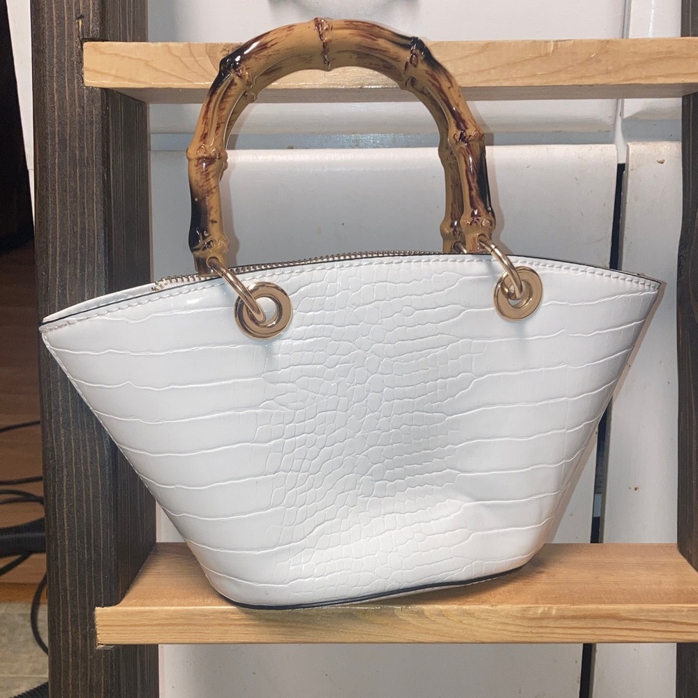 🫶🏻🫶🏻ALDO Elegant White Croc-Embossed Handbag with Bamboo PLASTIC Handles - Picture 2 of 6